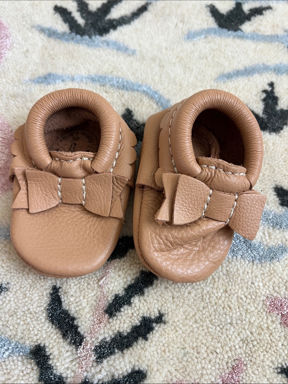 Freshly Picked Tan Leather Bow Baby Moccasins